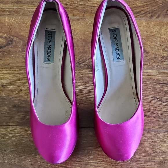 Steve Madden Platform Heels ๐ - Picture 2 of 4